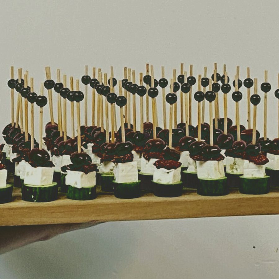 Frisse spiesjes met komkommer en feta
