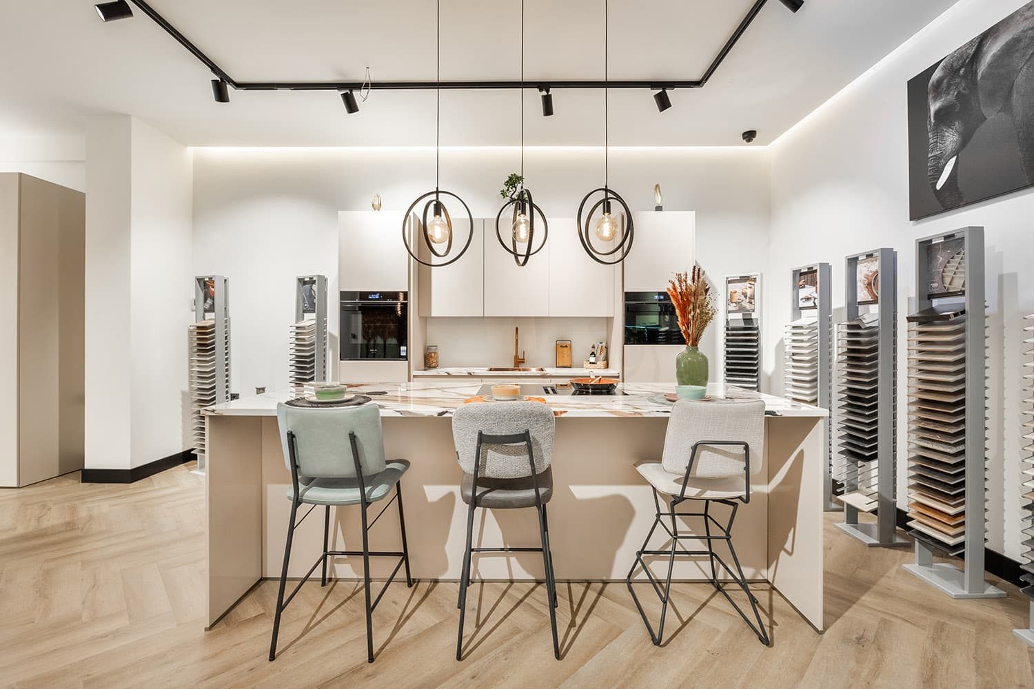 Sfeerbeeld uit de showroom van Planet Keuken