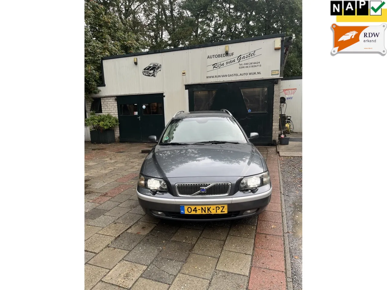 Volvo V70 2.5 T Titanium automaat uit 2003